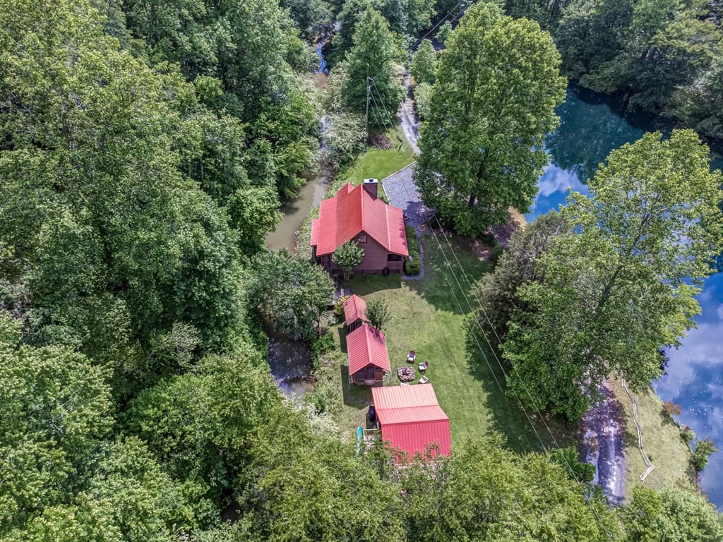 64 Bear Lake Drive, Blue Ridge GA 30513 - Photo