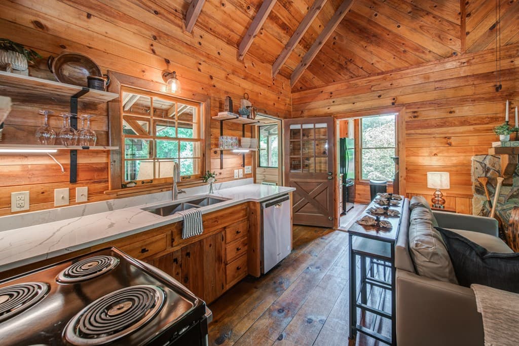 64 Bear Lake Drive, Blue Ridge GA 30513 - Photo