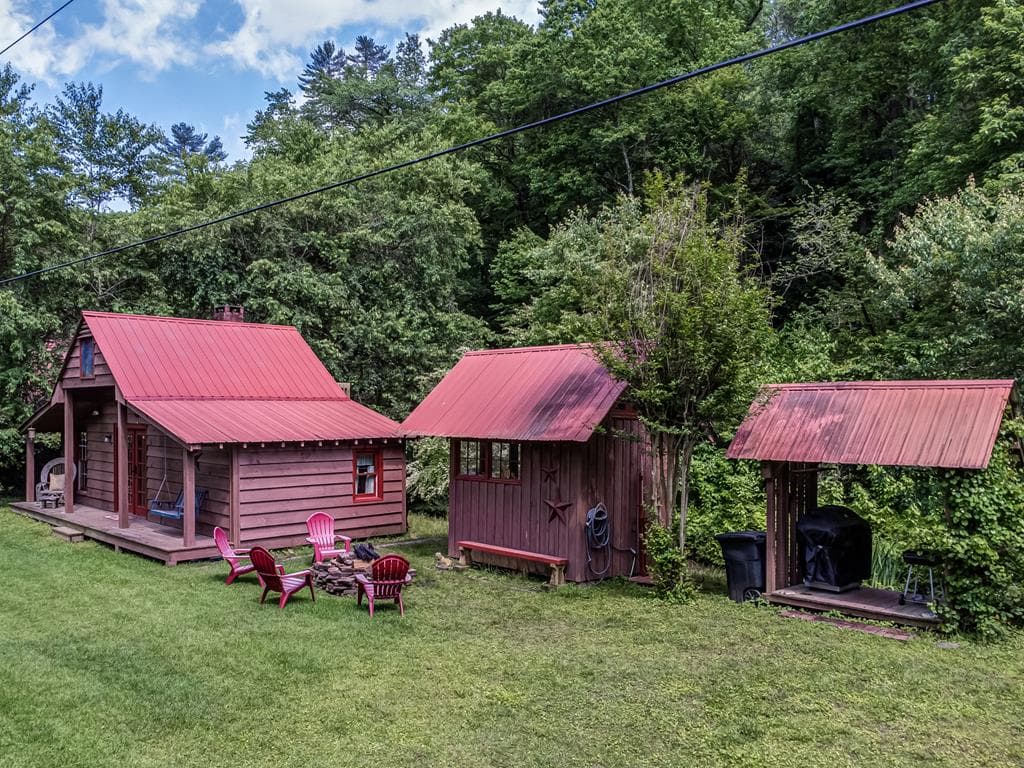 64 Bear Lake Drive, Blue Ridge GA 30513 - Photo