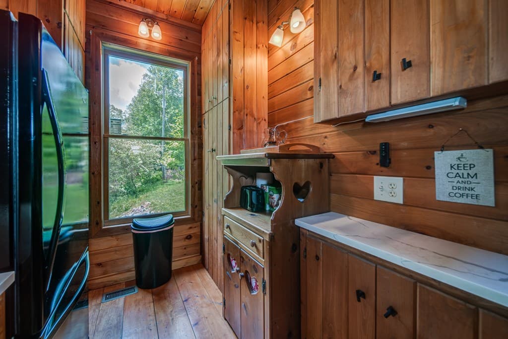 64 Bear Lake Drive, Blue Ridge GA 30513 - Photo