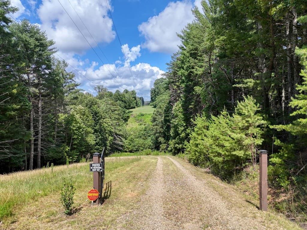 184 Whisper Cove, Blairsville GA 30512 - Photo