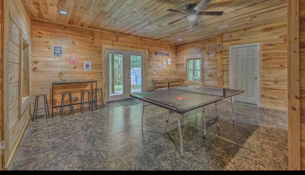 373 Scrougetown Road, Ellijay GA 30536 - Photo