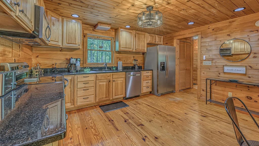 373 Scrougetown Road, Ellijay GA 30536 - Photo