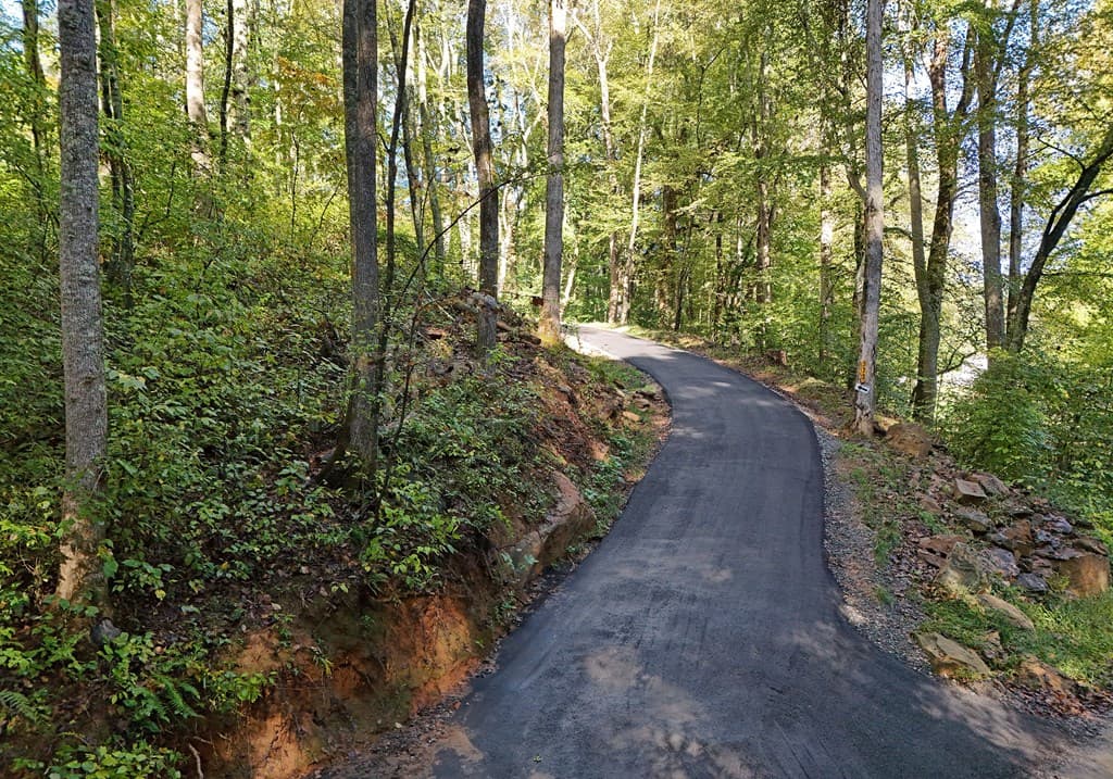 373 Scrougetown Road, Ellijay GA 30536 - Photo
