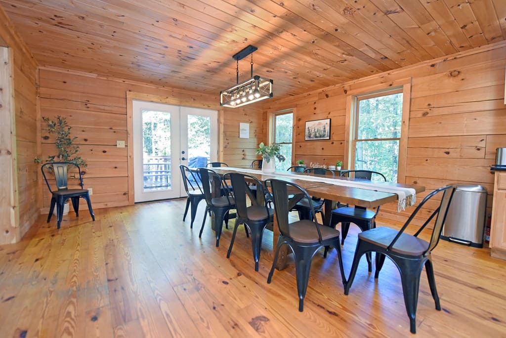 373 Scrougetown Road, Ellijay GA 30536 - Photo