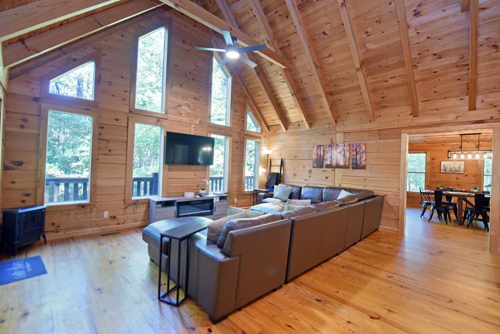 373 Scrougetown Road, Ellijay GA 30536 - Photo