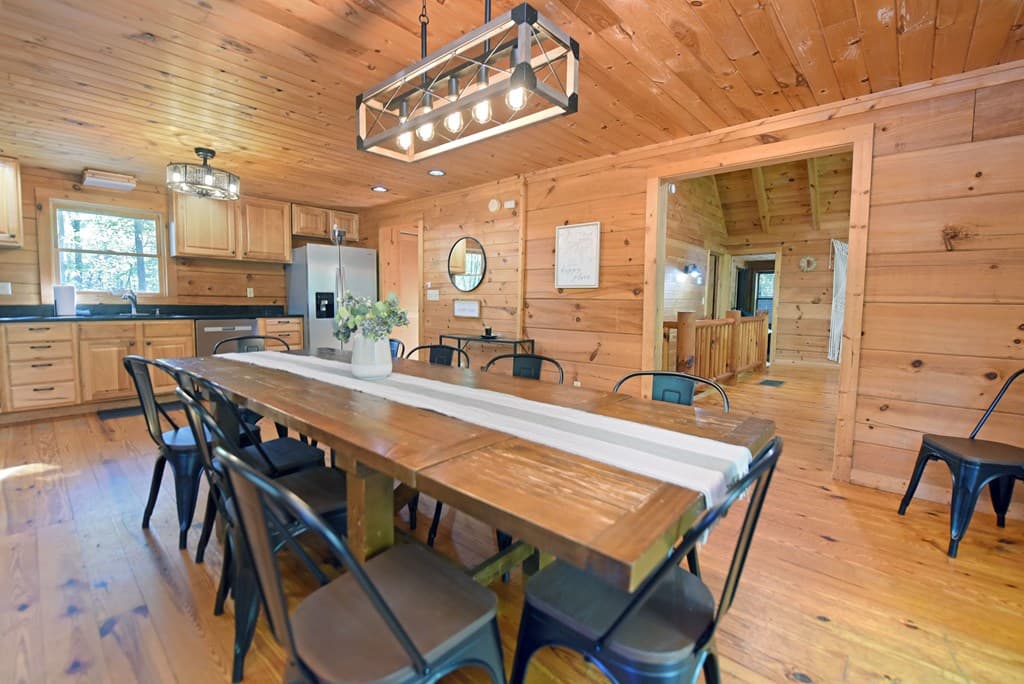 373 Scrougetown Road, Ellijay GA 30536 - Photo