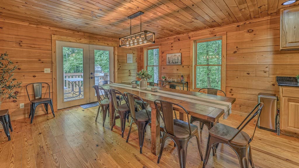 373 Scrougetown Road, Ellijay GA 30536 - Photo