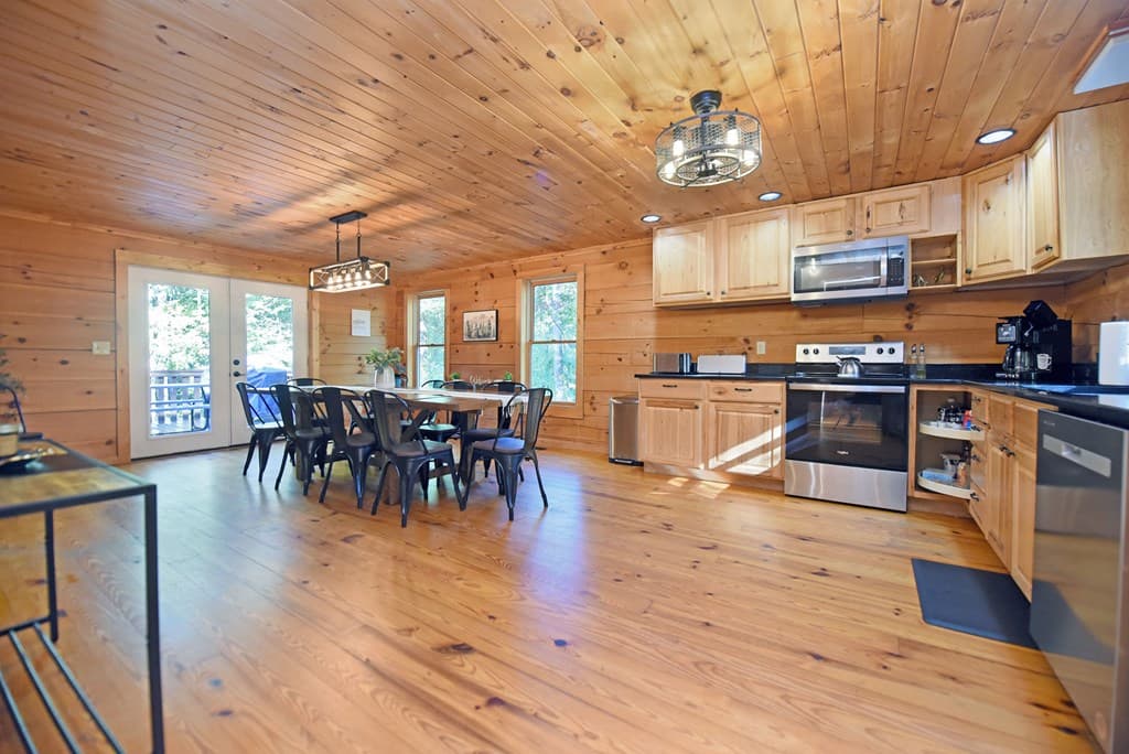 373 Scrougetown Road, Ellijay GA 30536 - Photo