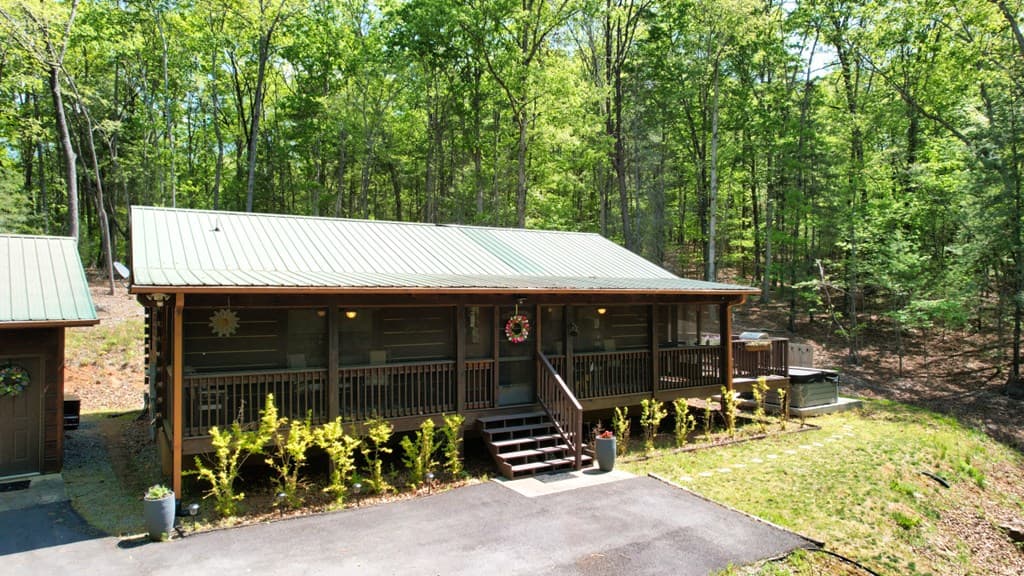 210 Shade Tree Lane, Mineral Bluff GA 30559 - Photo