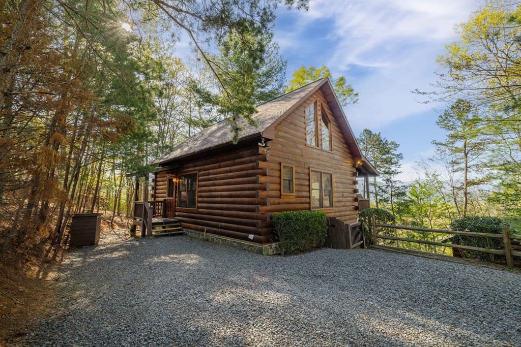 258 Dupont Drive, Blue Ridge GA 30522 - Photo