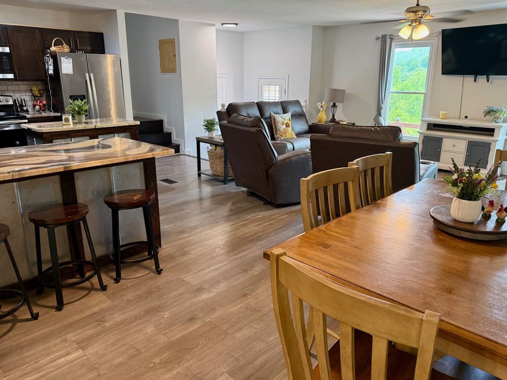 876 Gibson Hill, Hiawassee GA 30546 - Photo