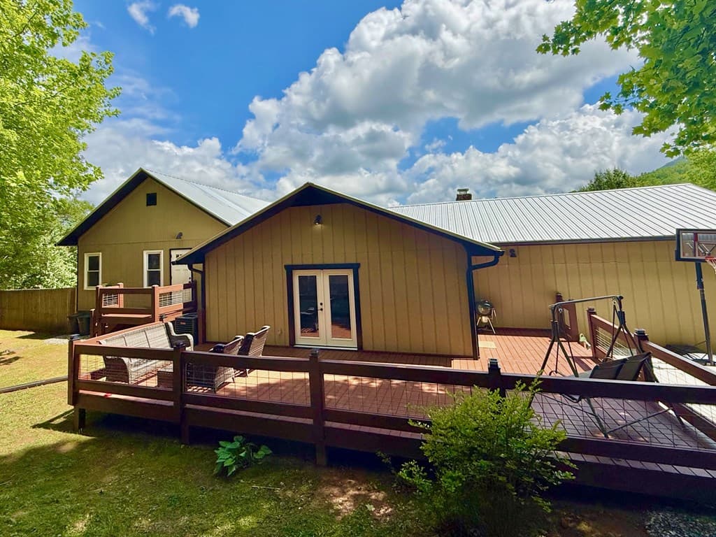 876 Gibson Hill, Hiawassee GA 30546 - Photo