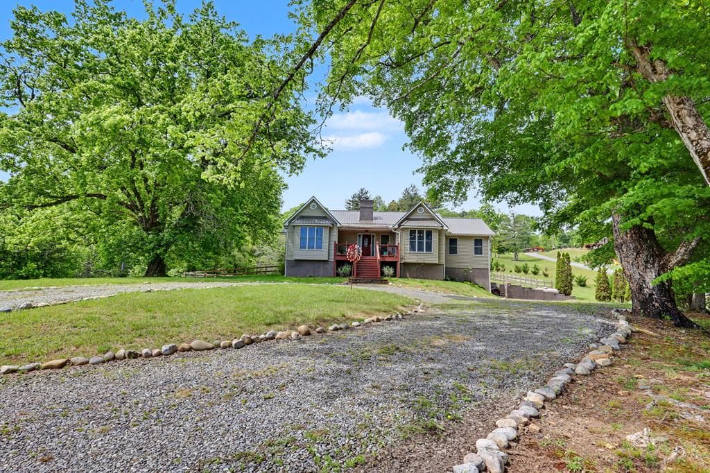 12 Chastain Road, Murphy NC 28906 - Primary photo