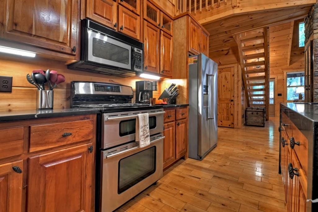 390 Twin Creeks Road, Blue Ridge GA 30513 - Photo