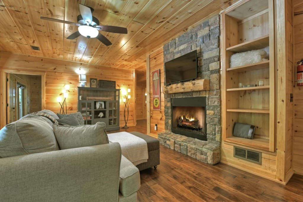 390 Twin Creeks Road, Blue Ridge GA 30513 - Photo