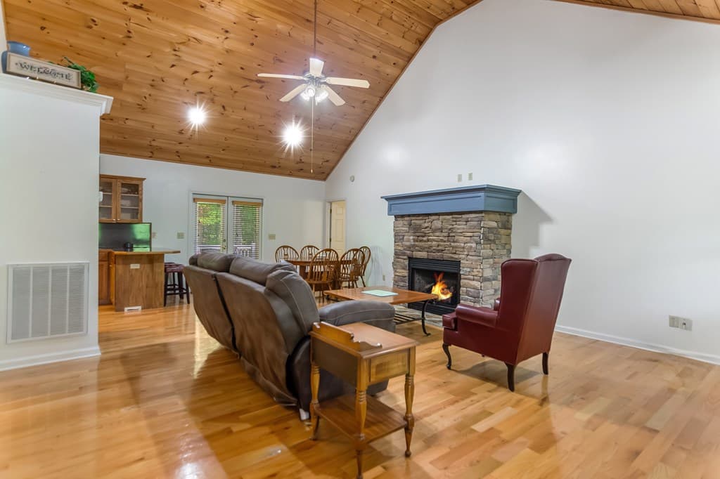 1514 Villa Drive, Ellijay GA 30504 - Photo