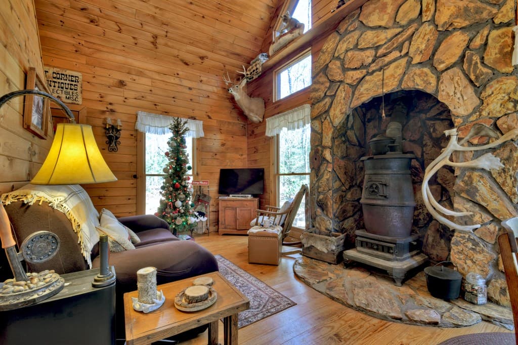 331 Chestnut Gap Road, Blue Ridge GA 30513 - Photo