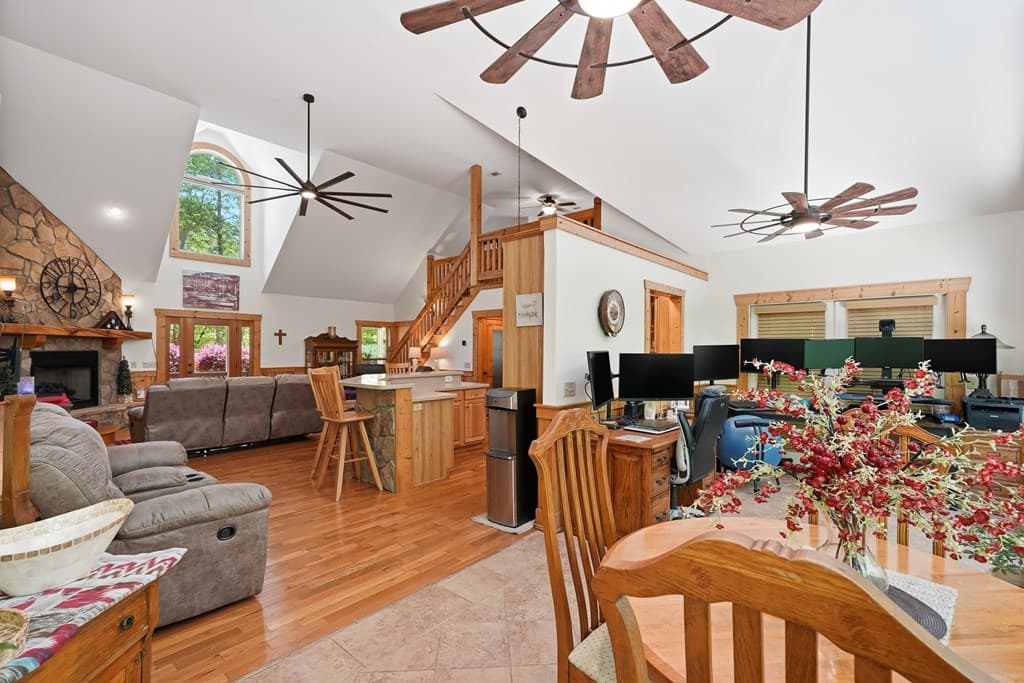 789 Gateway Drive, Ellijay GA 30540 - Photo