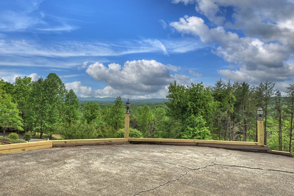 205 Lookout Drive, Blue Ridge GA 30513 - Photo