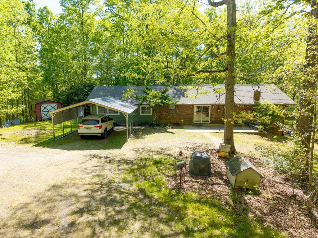 401 Guest Lane, Hayesville NC 28904 - Photo