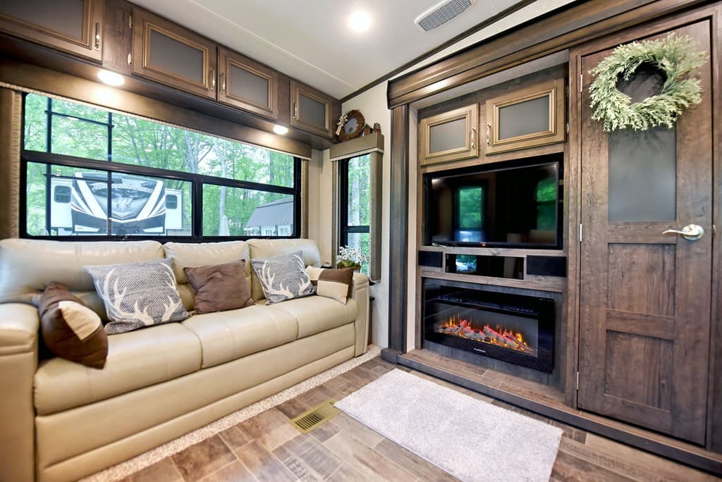 99 Moccasin Lane, Blairsville GA 30512 - Photo