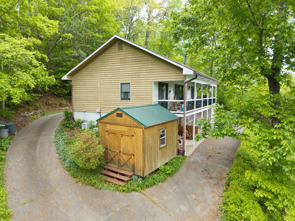 569 Sunnyside Shores, Hiawassee GA 30546 - Photo