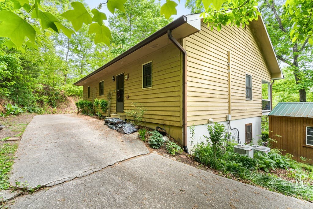 569 Sunnyside Shores, Hiawassee GA 30546 - Photo