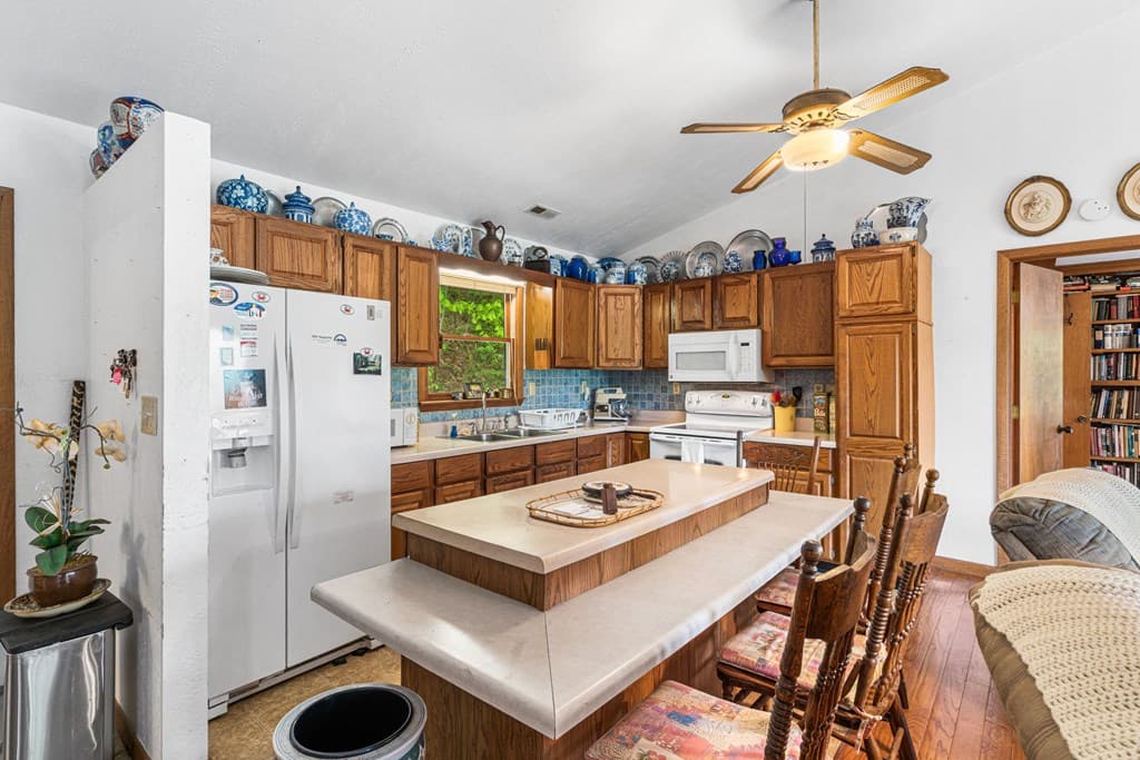 569 Sunnyside Shores, Hiawassee GA 30546 - Photo