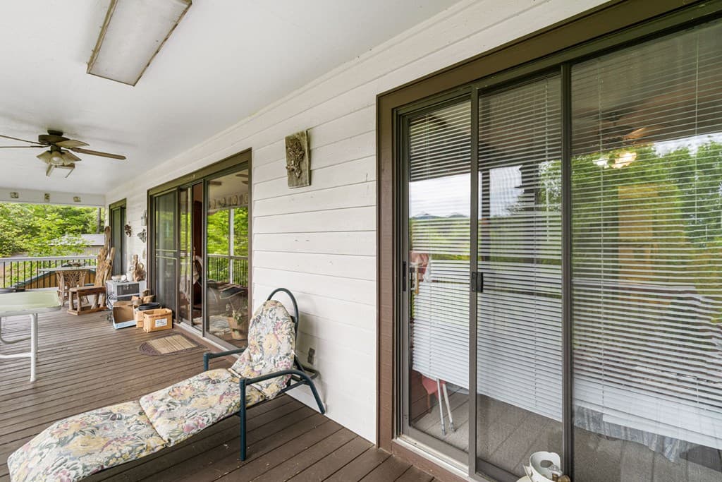 569 Sunnyside Shores, Hiawassee GA 30546 - Photo
