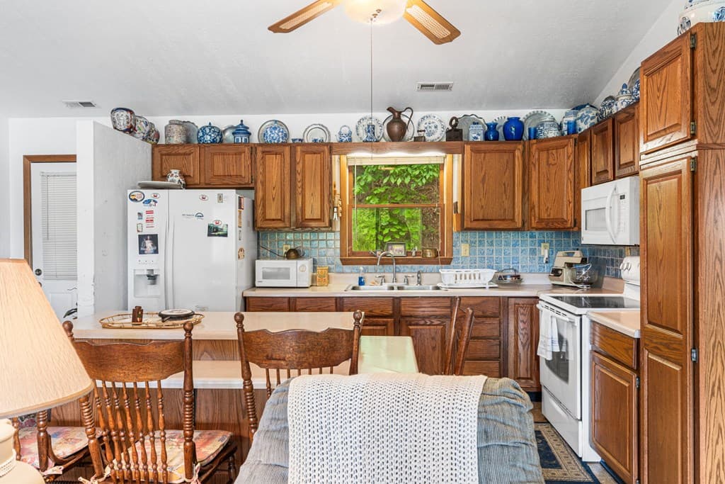 569 Sunnyside Shores, Hiawassee GA 30546 - Photo
