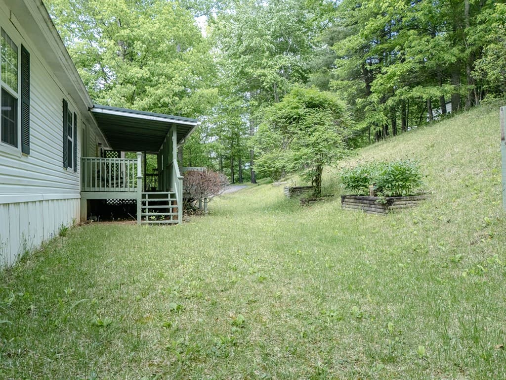 108 Dogwood Drive, Blairsville GA 30512 - Photo