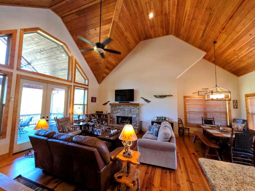 182 Loop Lane, Blairsville GA 30512 - Photo