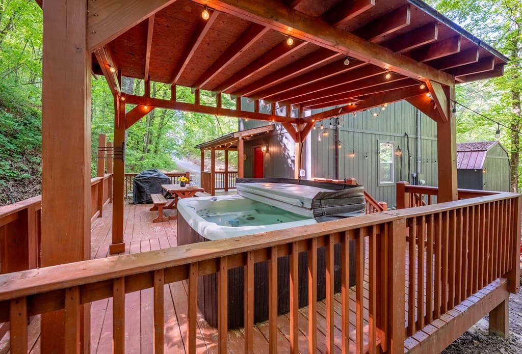 257 Pen Drive, Ellijay GA 30540 - Photo