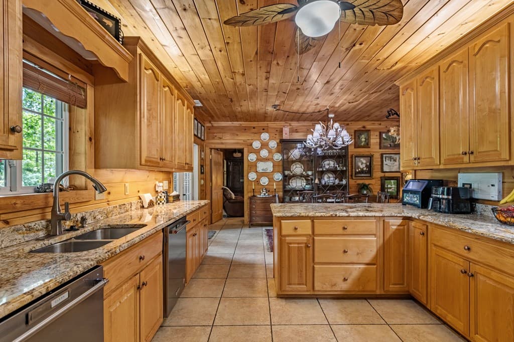 940 Knollwood Road, Mineral Bluff GA 30599 - Photo