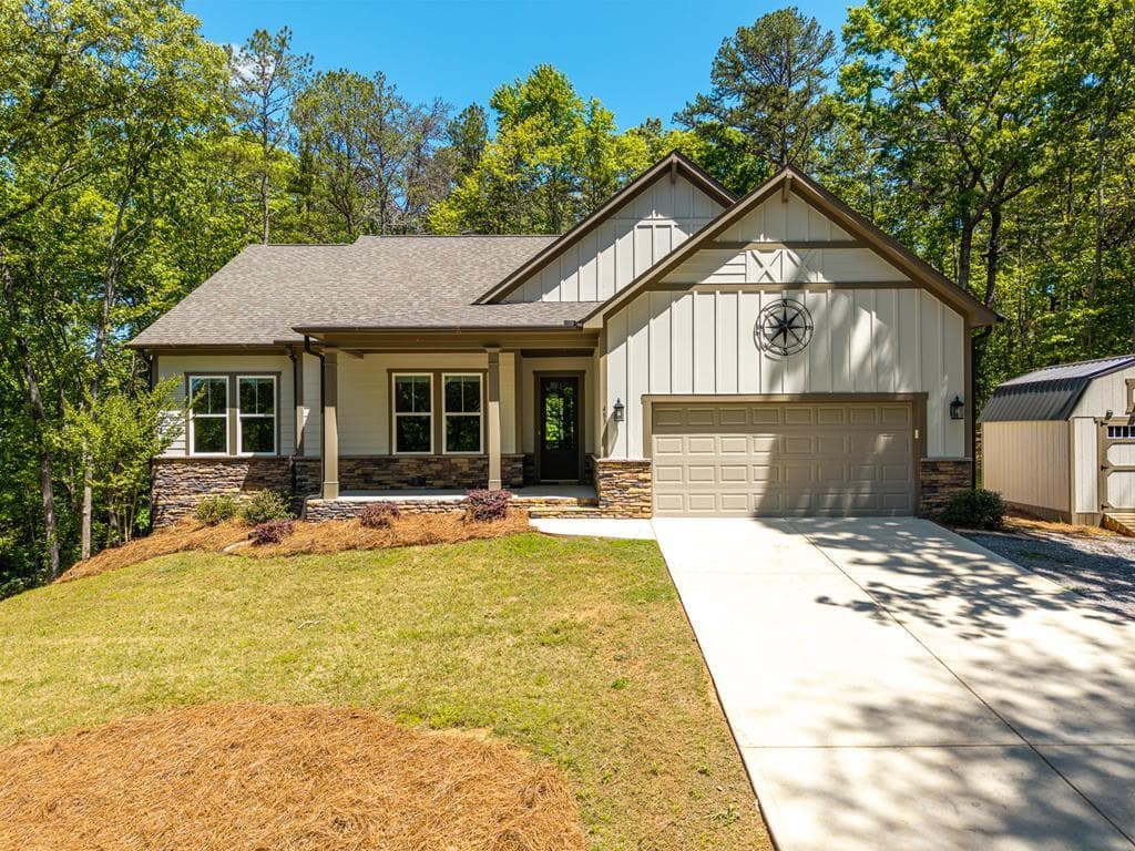 483 Linger Longer Drive, Ellijay GA 30540 - Primary photo