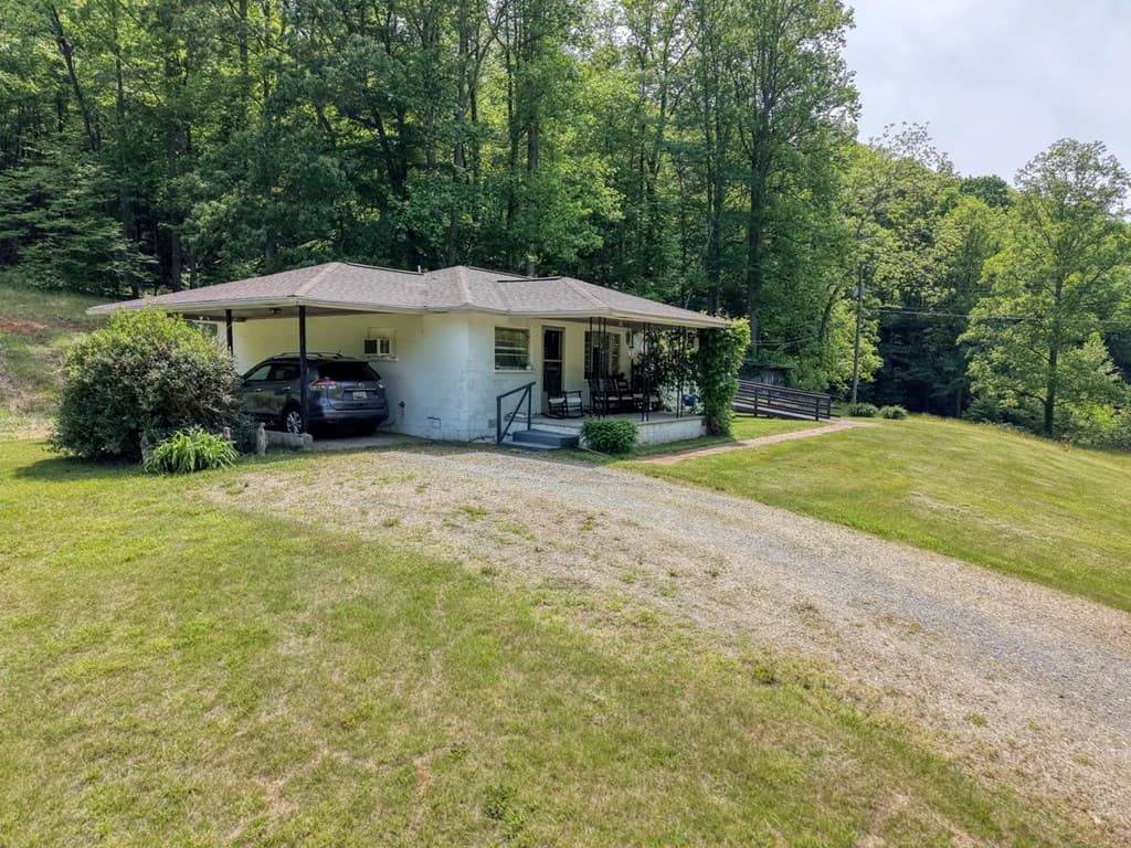 4706 Swallows Creek Road, Hiawassee GA 30546 - Photo
