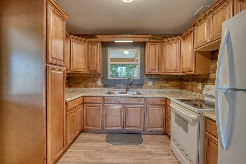 532 Sawmill Road, Blairsville GA 30512 - Photo