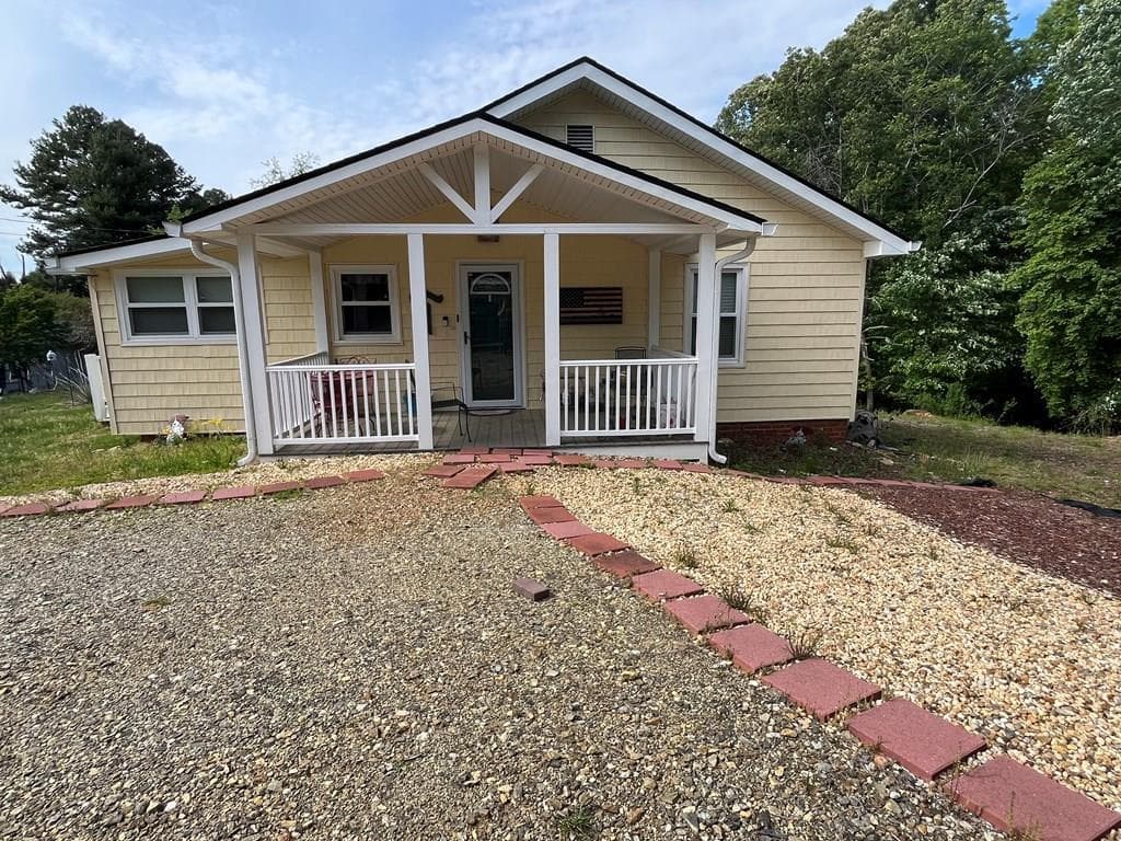 131 Hillcrest Drive, Mccaysville GA 30555 - Primary photo