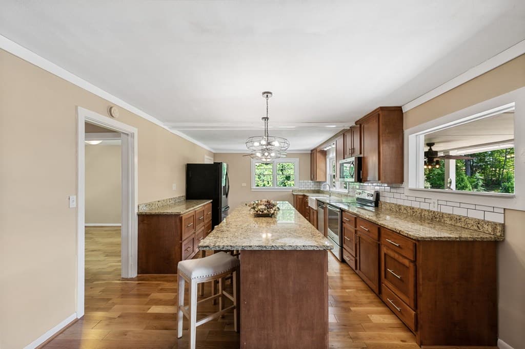 1211 Scenic Drive, Blue Ridge GA 30513 - Photo