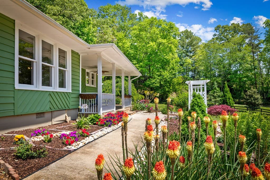 1211 Scenic Drive, Blue Ridge GA 30513 - Photo