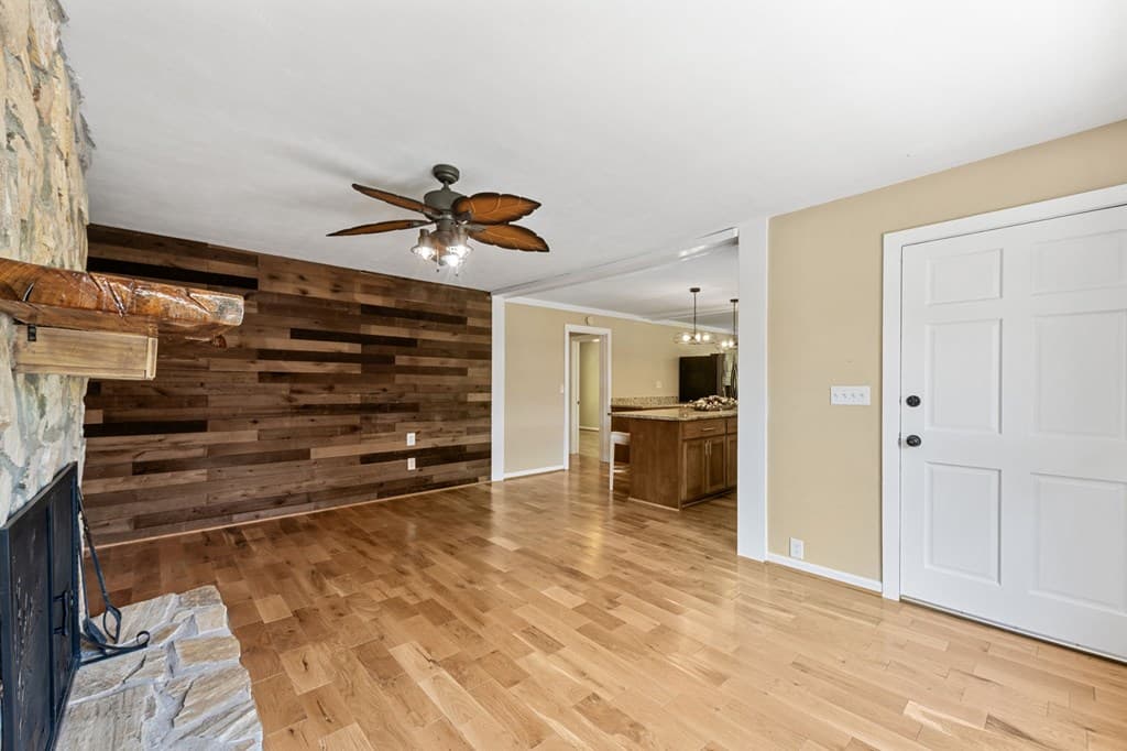 1211 Scenic Drive, Blue Ridge GA 30513 - Photo