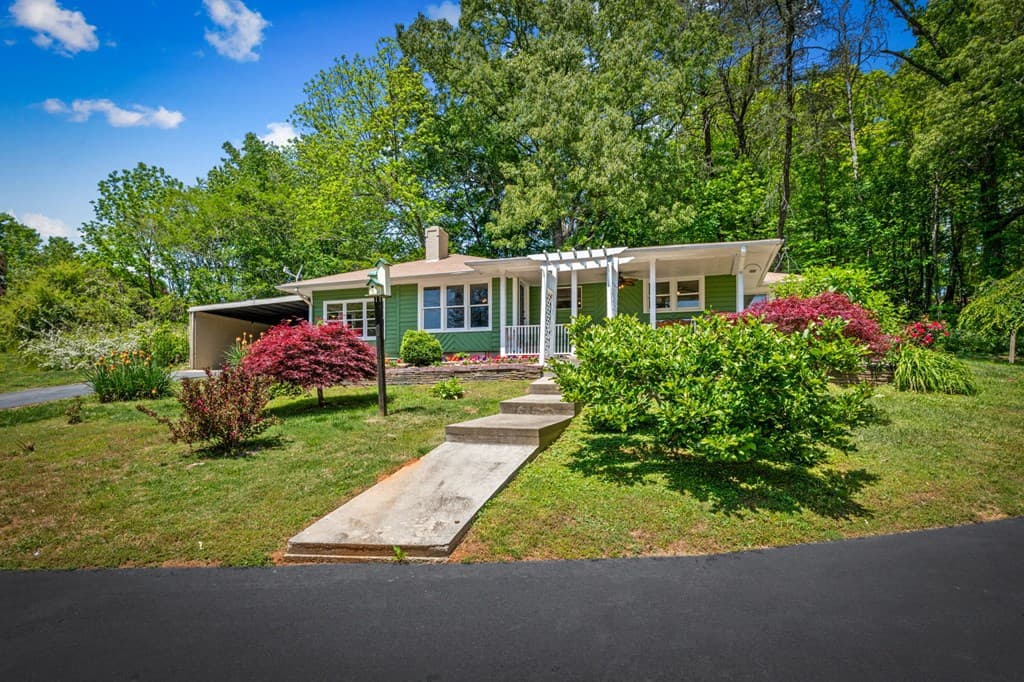 1211 Scenic Drive, Blue Ridge GA 30513 - Photo