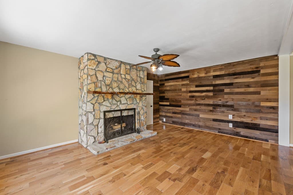1211 Scenic Drive, Blue Ridge GA 30513 - Photo