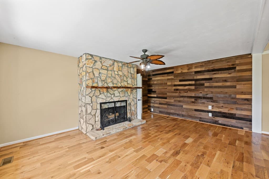 1211 Scenic Drive, Blue Ridge GA 30513 - Photo