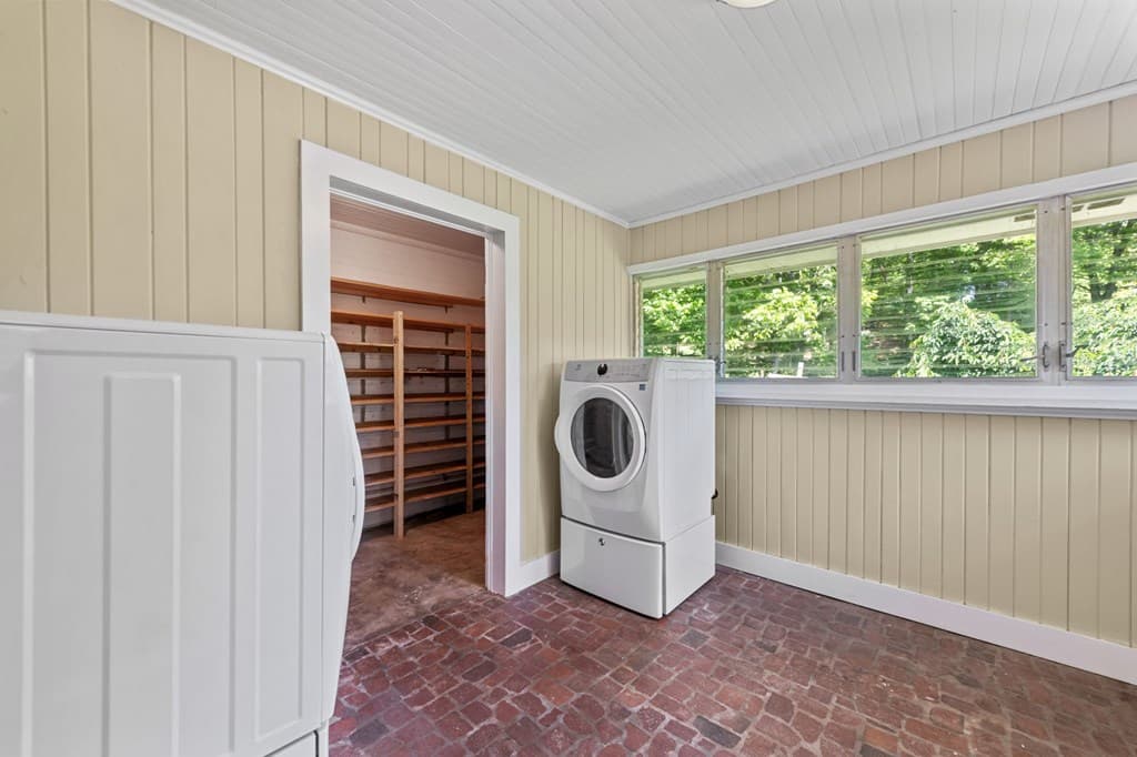 1211 Scenic Drive, Blue Ridge GA 30513 - Photo