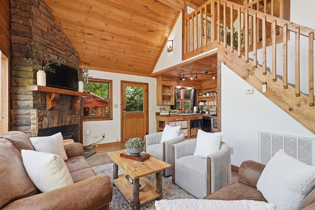 145 Rocky Top Road, Blue Ridge GA 30513 - Photo