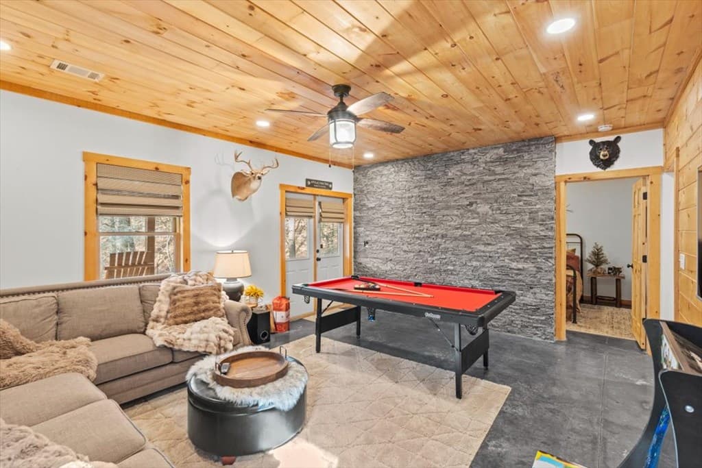 61 Grove Lane, Ellijay GA 30540 - Photo