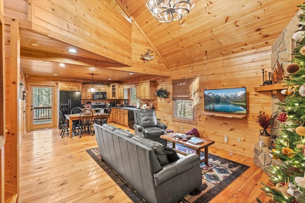 61 Grove Lane, Ellijay GA 30540 - Photo