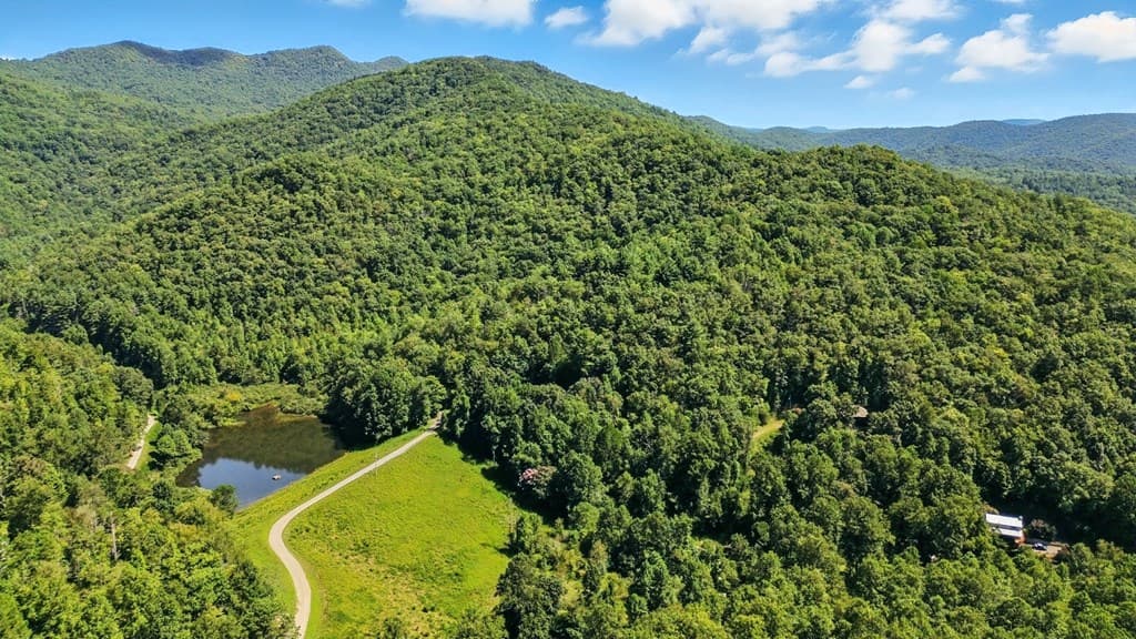 549 Travaden Trail, Hiawassee GA 30546 - Photo